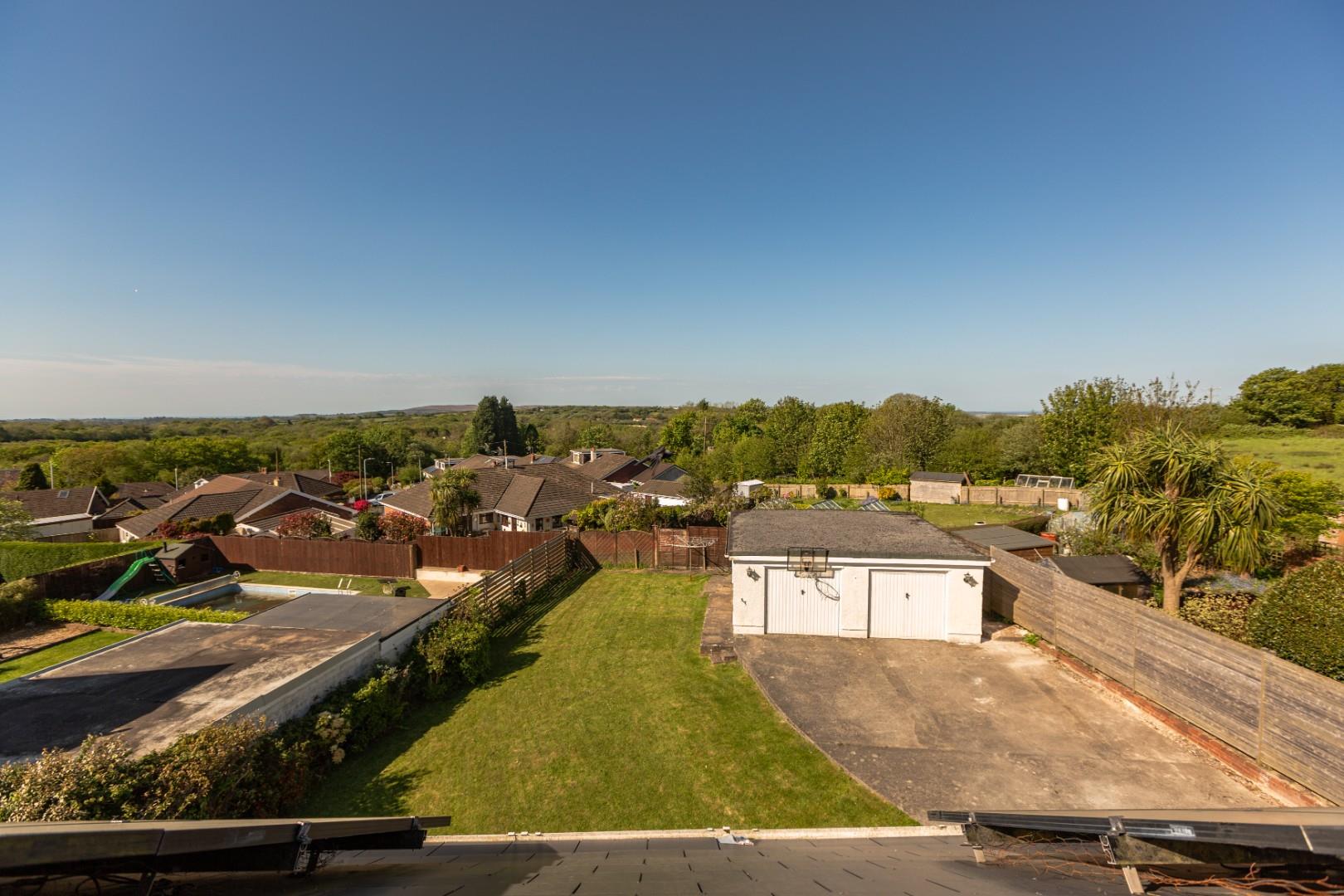 Tirmynydd Road, Three Crosses, Swansea, SA4 3PB